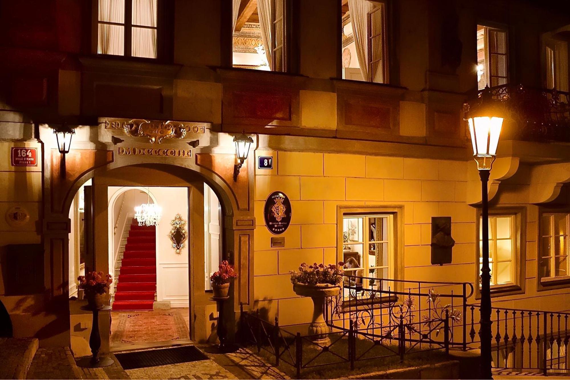 Alchymist Prague Castle Suites Екстер'єр фото