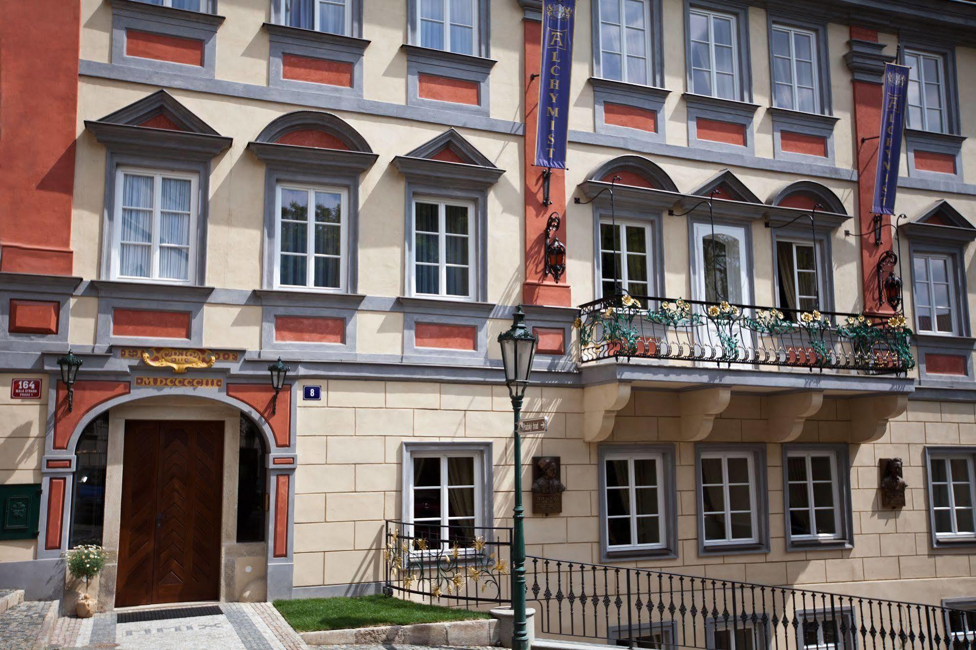 Alchymist Prague Castle Suites Екстер'єр фото