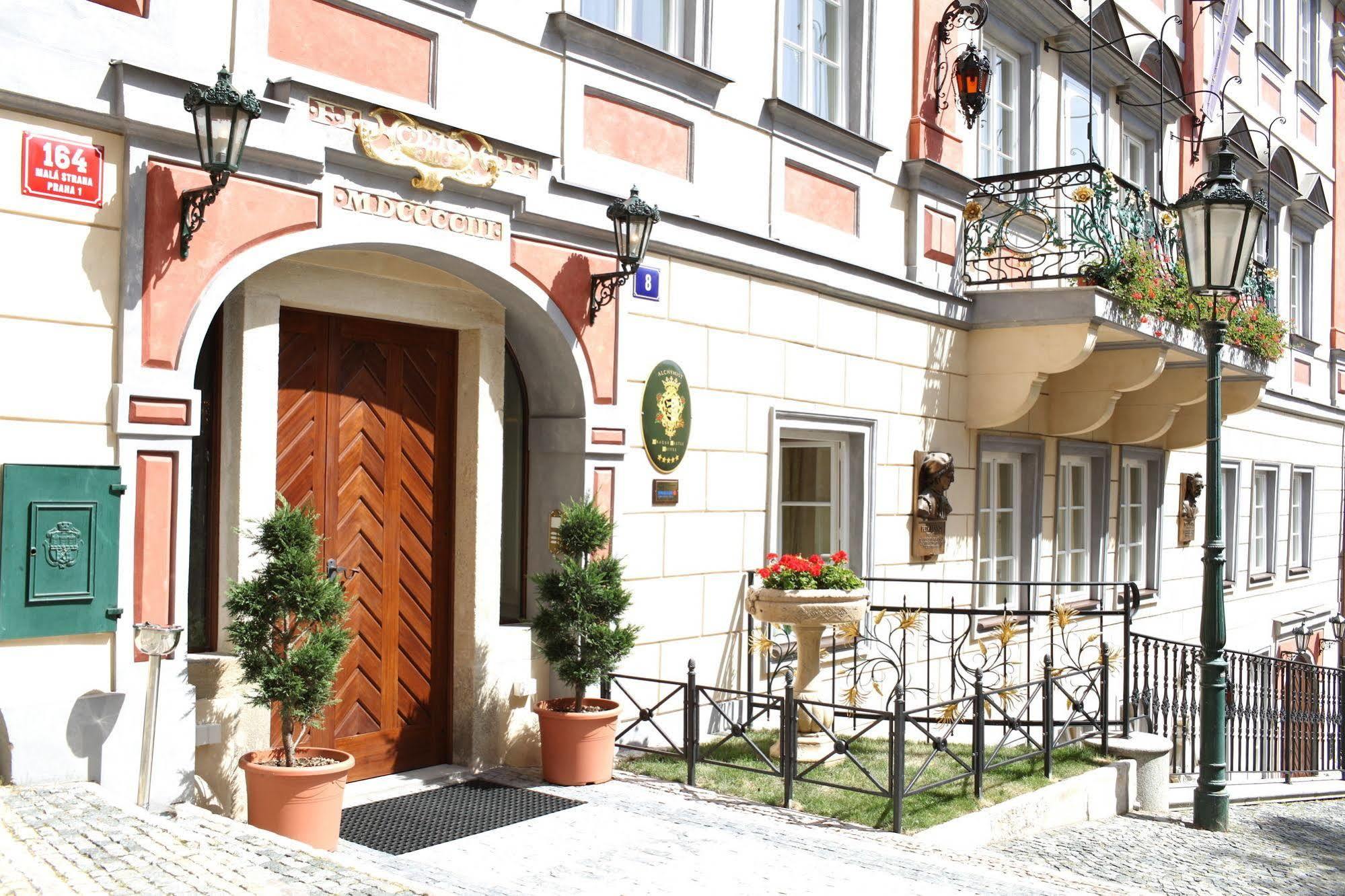 Alchymist Prague Castle Suites Екстер'єр фото